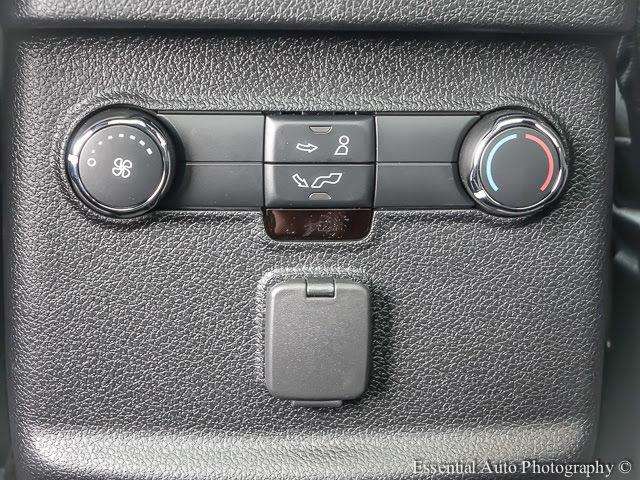 2017 Ford Explorer XLT 4dr SUV